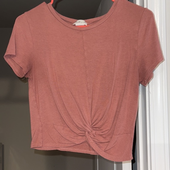 Cute Top - Picture 2 of 6